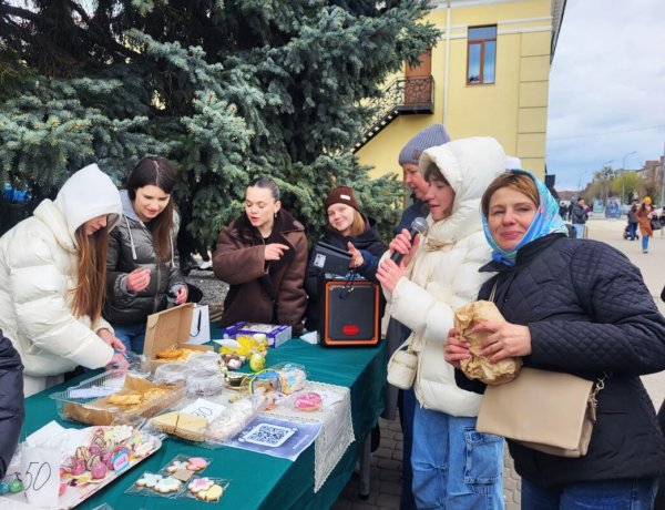 У Ковелі на Великодньому ярмарку зібрали майже 192 тисячі гривень для військових У Ковелі на Великодньому ярмарку зібрали майже 192 тисячі гривень для військових