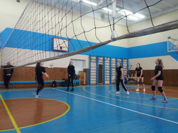 У Ковелі четвертий рік поспіль проходить турнір з волейболу пам'яті загиблих героїв АТО - Олександра Ярмолюка та Анатолія Шиліка У Ковелі четвертий рік поспіль проходить турнір з волейболу пам'яті загиблих героїв АТО - Олександра Ярмолюка та Анатолія Шиліка