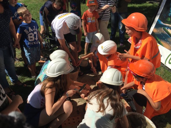 Ковельські діти побували на захоплюючому «ярмарку ремесел» ФОТО