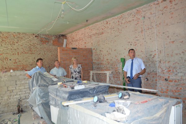 Хід виконання ремонтних робіт у закладах освіти Ковеля перевірили представники влади