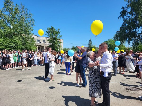 У ковельських школах пролунав останній дзвоник У ковельських школах пролунав останній дзвоник