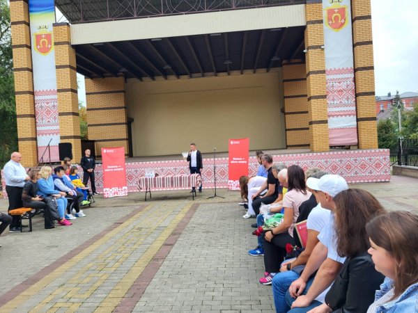 З нагоди Дня фізичної культури і спорту у Ковелі нагородили спортсменів та тренерів З нагоди Дня фізичної культури і спорту у Ковелі нагородили спортсменів та тренерів