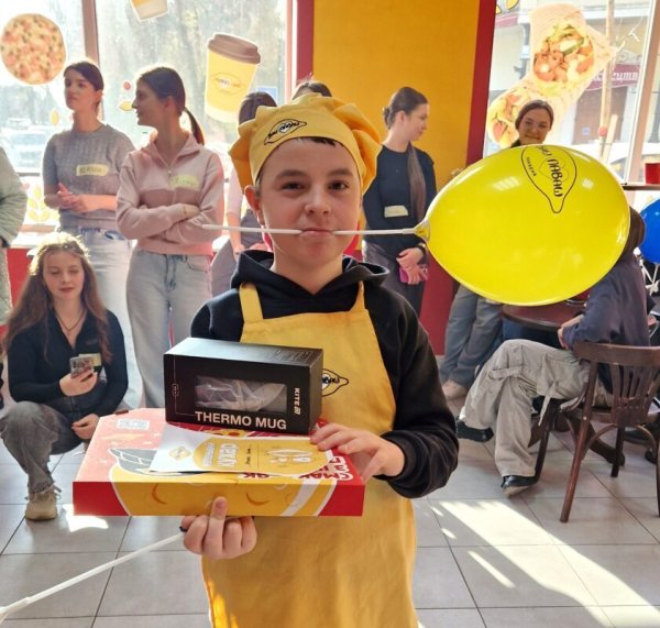 У Ковелі для дітей пільгових категорій провели майстер-клас з приготування піци У Ковелі для дітей пільгових категорій провели майстер-клас з приготування піци