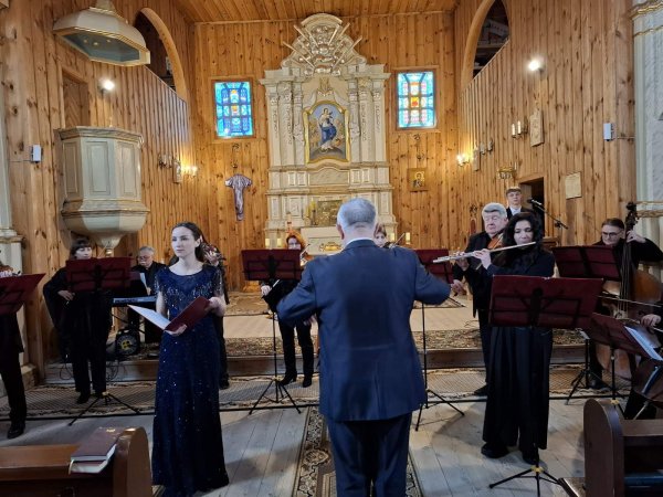 У Ковелі камерний оркестр «Кантабіле» представив концерт духовної музики У Ковелі камерний оркестр «Кантабіле» представив концерт духовної музики