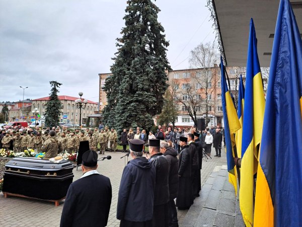 Йому назавжди 30: у Ковелі попрощались з молодим воїном Дмитром Павліковським