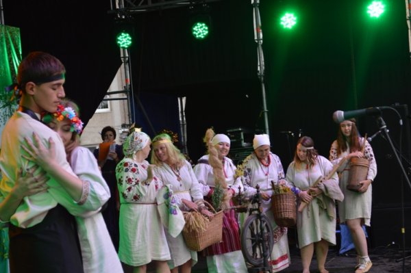 Хто працював над створенням театралізованого дійства у стилі середньовіччя? ФОТО Хто працював над створенням театралізованого дійства у стилі середньовіччя? ФОТО