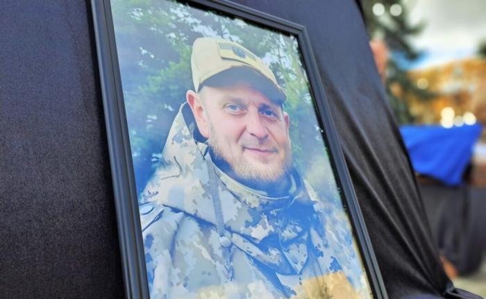 Ковельська громада попрощалася із Захисником України Сергієм Панасюком