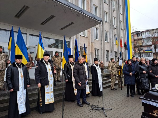 Йому назавжди 30: у Ковелі попрощались з молодим воїном Дмитром Павліковським