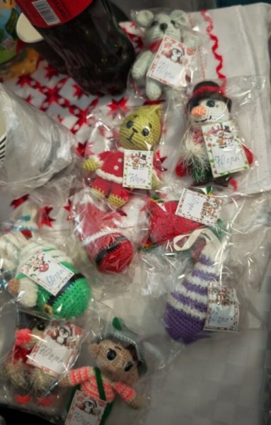 Добрі справи тривають: гімназія № 2 передала ліки для «Сталевої сотки»