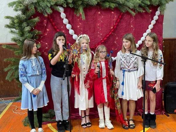 Понад 165 тисяч гривень для ЗСУ зібрали під час різдвяного ярмарку в ліцеї №10 Понад 165 тисяч гривень для ЗСУ зібрали під час різдвяного ярмарку в ліцеї №10