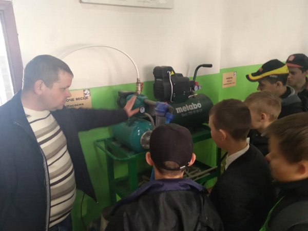 Ковельські школярі спробували свої сили у робітничих професіях Ковельські школярі спробували свої сили у робітничих професіях