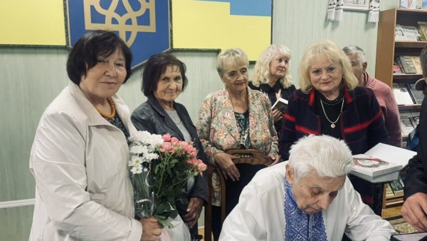У Ковелі презентували нову книгу Андрія Бондарчука «Пуповина предків» У Ковелі презентували нову книгу Андрія Бондарчука «Пуповина предків»