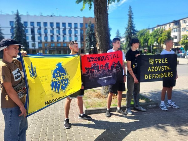 У Ковелі відбулася акція на підтримку військовополонених і в пам’ять про жертв теракту в Оленівці