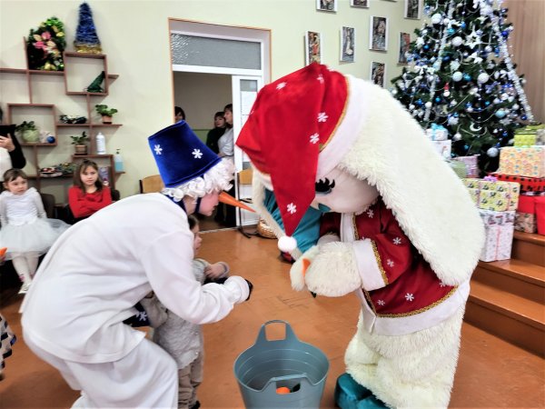 У Ковелі здійснили Різдвяні мрії 145 дітей з непростою долею У Ковелі здійснили Різдвяні мрії 145 дітей з непростою долею