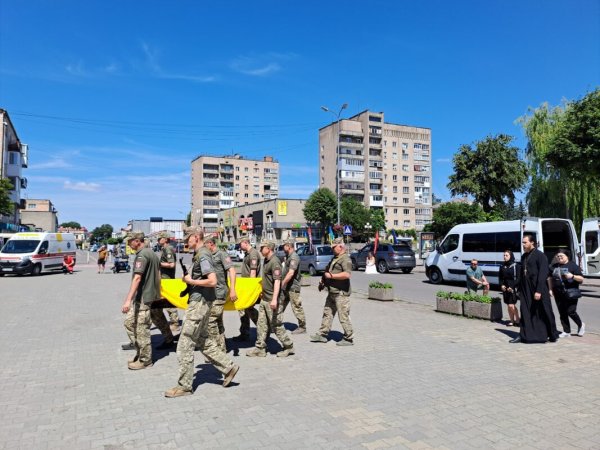 Ковель попрощався із захисником Олександром Шевченком, який знайшов тут свій дім Ковель попрощався із захисником Олександром Шевченком, який знайшов тут свій дім