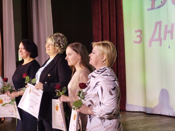 У Ковелі відзначили лауреатів конкурсів «Успішний педагог» та «Заклад освіти – простір якості» 🎓🌿