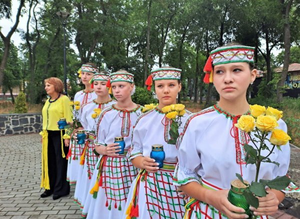 У Ковелі вшанували пам’ять медиків, які загинули, рятуючи життя під час війни У Ковелі вшанували пам’ять медиків, які загинули, рятуючи життя під час війни