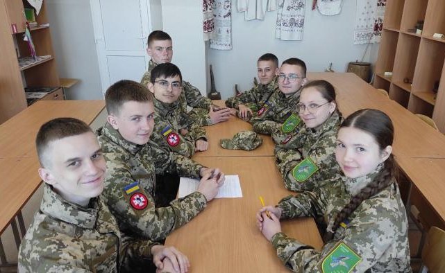 Школярі Ковельської громади змагались у дитячо-юнацькій військово-патріотичній грі «Сокіл» («Джура»)