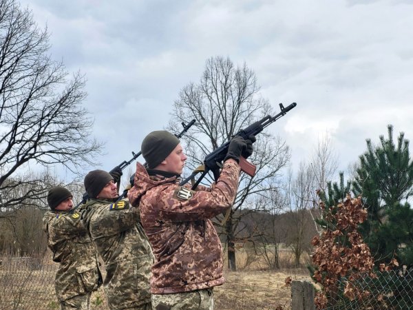 Його серце зупинилось: наша громада віддала останню шану Герою Михайлу Рудню Його серце зупинилось: наша громада віддала останню шану Герою Михайлу Рудню