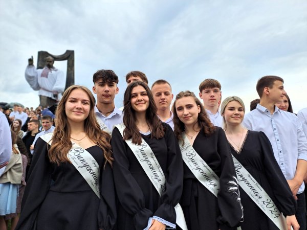 У Ковелі відбувся фестиваль шкільного вальсу У Ковелі відбувся фестиваль шкільного вальсу