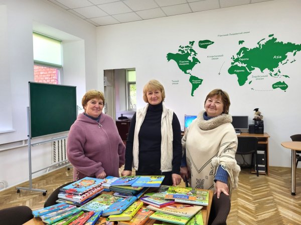 Бібліотеки нашої громади отримали нові книги