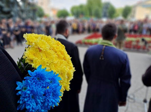 У Ковелі попрощались з 25-річним Героєм Владиславом Саковським