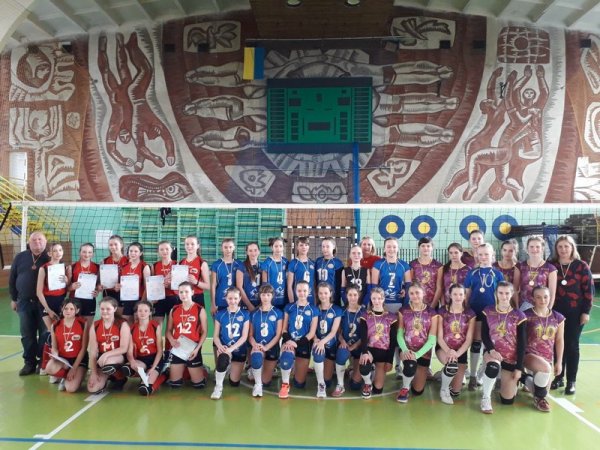 Юні ковельські волейболістки - чемпіонки області Юні ковельські волейболістки - чемпіонки області