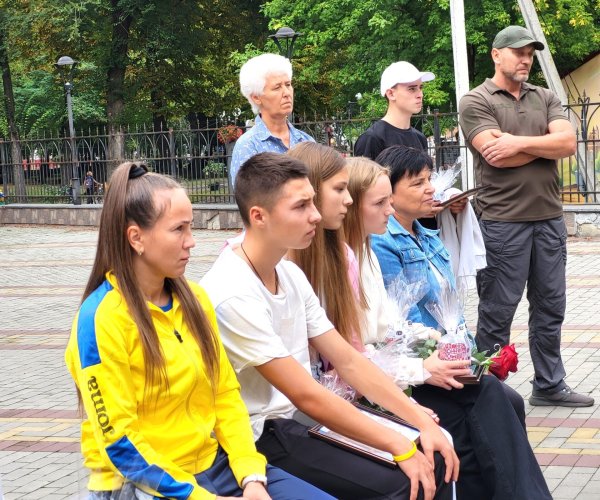 З нагоди Дня фізичної культури і спорту у Ковелі нагородили спортсменів та тренерів З нагоди Дня фізичної культури і спорту у Ковелі нагородили спортсменів та тренерів