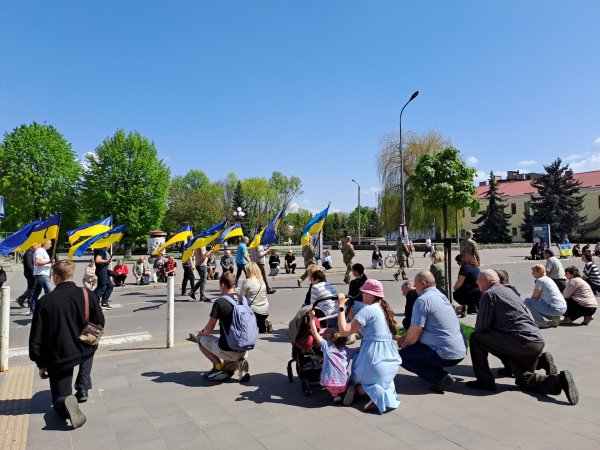 Сьогодні капітану Володимиру Котику мало б виповнитись 52 роки. Ковель попрощався зі своїм Героєм