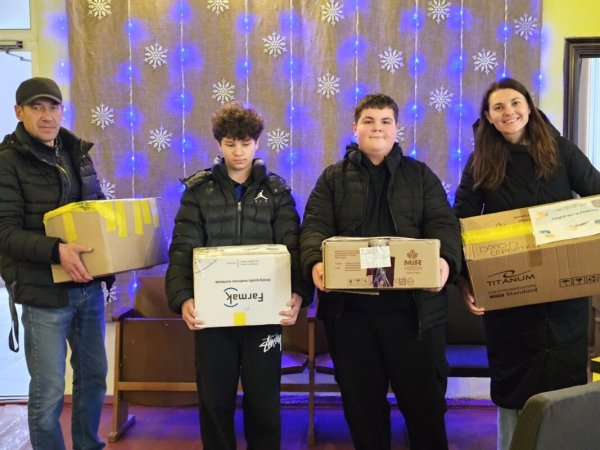 У Ковельській громаді завершили щорічний благодійний збір подарунків для Захисників, ініційований радою старшокласників У Ковельській громаді завершили щорічний благодійний збір подарунків для Захисників, ініційований радою старшокласників