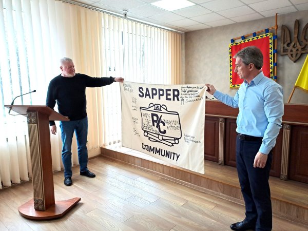 Ковель отримав прапор від підрозділу, в якому служить наш легендарний земляк з позитивним «Данте»