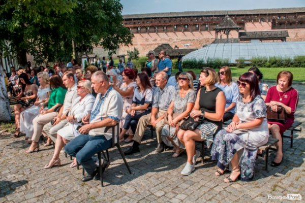 Ковельських нотаріусів відзначили на обласному рівні з нагоди професійного свята ФОТО Ковельських нотаріусів відзначили на обласному рівні з нагоди професійного свята ФОТО