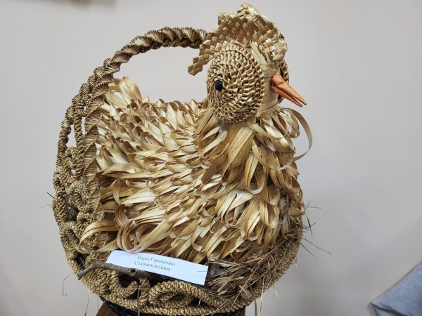 У Ковелі відкрили виставку виробів з природних матеріалів