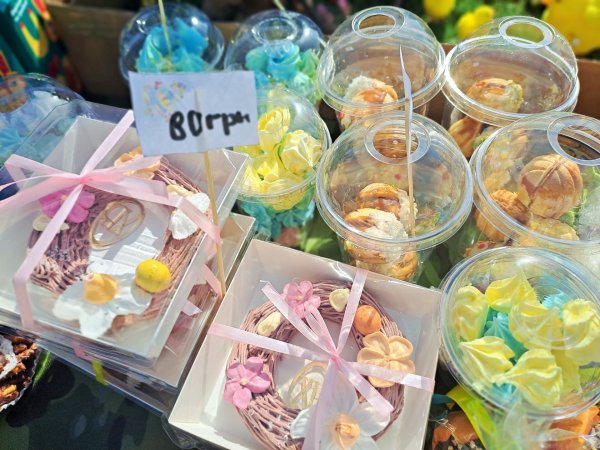 У Ковелі в парку Шевченка встановили Великодні композиції. Фото