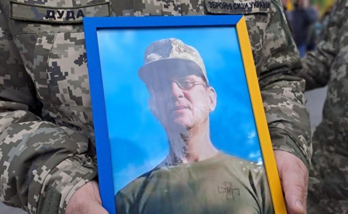 Понад рік вважався зниклим безвісти: у Ковелі попрощалися із Романом Яковлевим