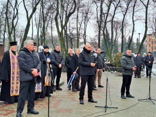 У Ковелі вшанували пам’ять загиблих у четверту річницю повномасштабної війни У Ковелі вшанували пам’ять загиблих у четверту річницю повномасштабної війни