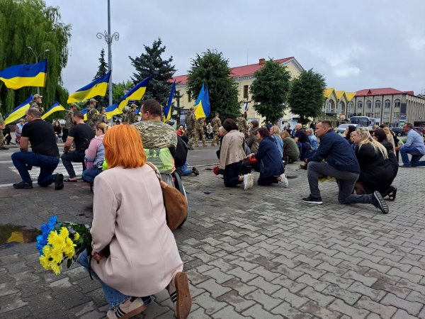 Мав серце і витривалість воїна: у Ковелі провели в останню дорогу Героя Павла Шайтана