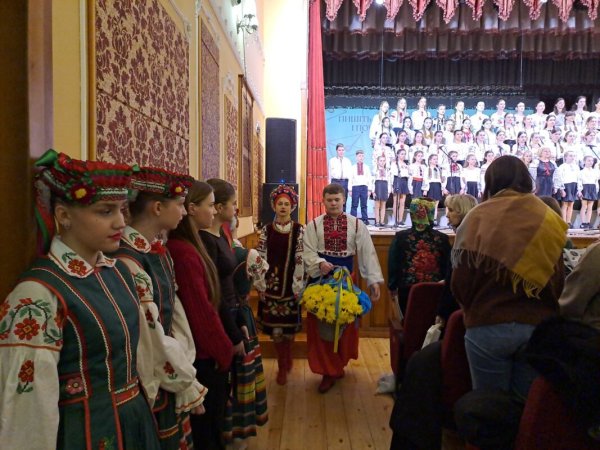 У Ковелі до 155-річчя Лесі Українки представили театралізоване дійство «Пишіть листи чорнилами й думками. І почуттями, що були між вами»