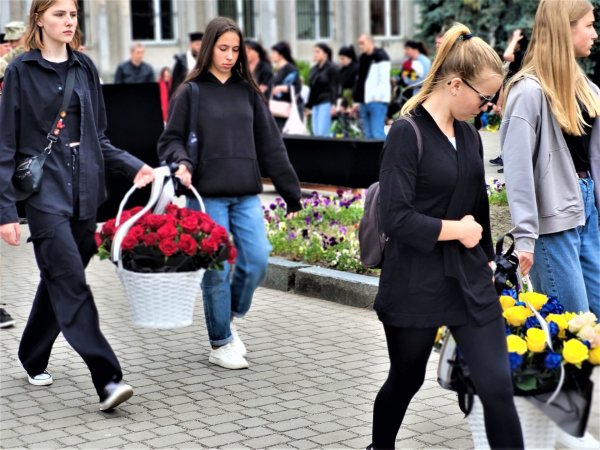 Небесне воїнство поповнилось ангелом у білій вишиванці: У Ковелі попрощались з загиблим Героєм Андрієм Михайленком