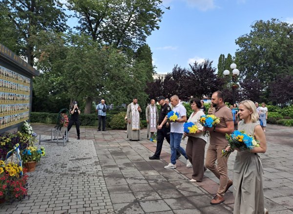 День Державності України: у Ковелі вшанували Героїв і вручили державні та міські нагороди