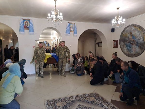 Ковель попрощався з нацгвардійцем Володимиром Якимовичем, який загинув на Донеччині Ковель попрощався з нацгвардійцем Володимиром Якимовичем, який загинув на Донеччині
