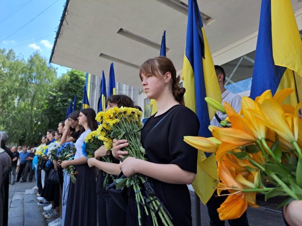У Ковелі попрощались з 25-річним Героєм Владиславом Саковським
