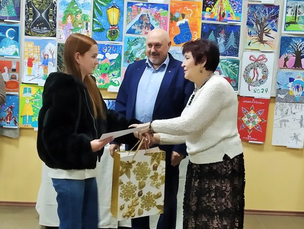 У галереї мистецтв — виставка учасників 29-го конкурсу дитячого малюнка «Зимовий калейдоскоп» У галереї мистецтв — виставка учасників 29-го конкурсу дитячого малюнка «Зимовий калейдоскоп»