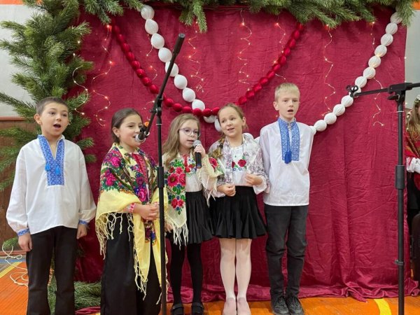 Понад 165 тисяч гривень для ЗСУ зібрали під час різдвяного ярмарку в ліцеї №10 Понад 165 тисяч гривень для ЗСУ зібрали під час різдвяного ярмарку в ліцеї №10