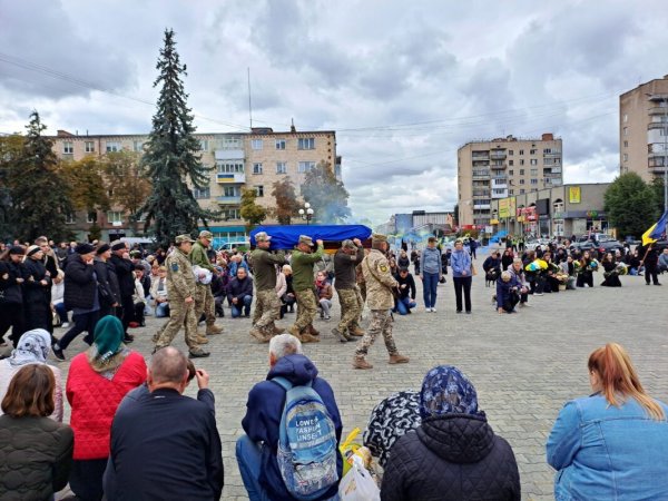 Ковель попрощався з 30-річним Героєм Михайлом Дудинцем. Ковель попрощався з 30-річним Героєм Михайлом Дудинцем.