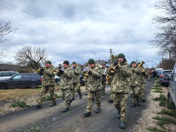 Його серце зупинилось: наша громада віддала останню шану Герою Михайлу Рудню Його серце зупинилось: наша громада віддала останню шану Герою Михайлу Рудню