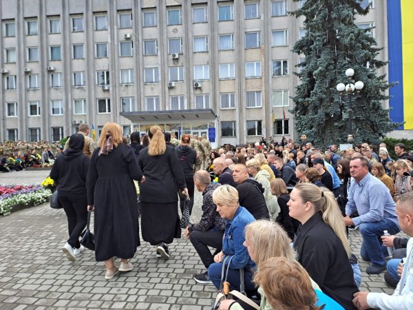 Мав серце і витривалість воїна: у Ковелі провели в останню дорогу Героя Павла Шайтана