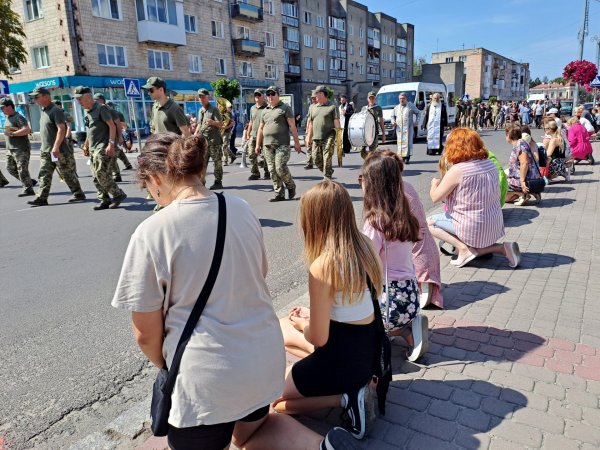 Ковельська громада віддала останню шану прикордоннику, Герою Станіславу Ковбу, який загинув на Сумщині