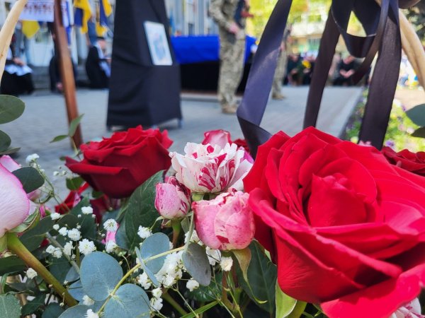 Ковельська громада провела в останню земну дорогу Героя Віктора Батюшкіна