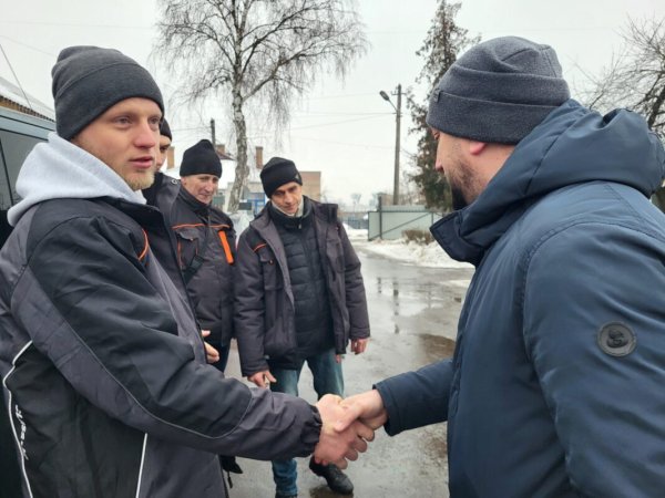 Ковельські комунальники поїхали до Києва для відновлення мереж після обстрілів Ковельські комунальники поїхали до Києва для відновлення мереж після обстрілів